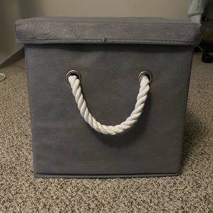 Storage bin